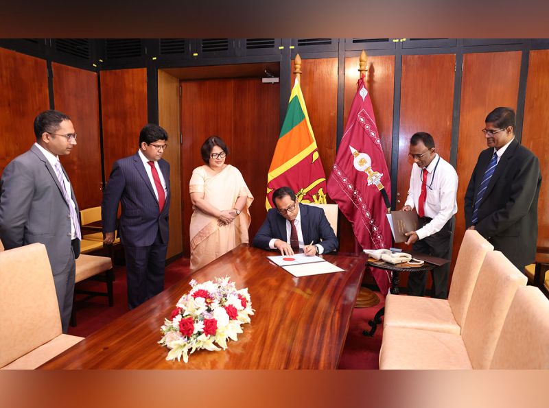 Speaker endorses certificate on three Bills