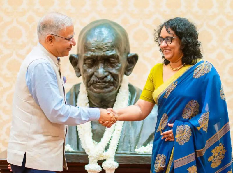 Prime Minister Amarasuriya participates in Gandhi Jayanti commemoration at Temple Trees