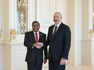Sri Lanka and Azerbaijan discuss strengthening trade, investment, tourism and energy cooperation