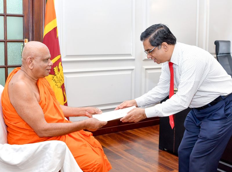Senior Professor Venerable Gallelle Sumanasiri Thera appointed Chancellor of Sabaragamuwa University