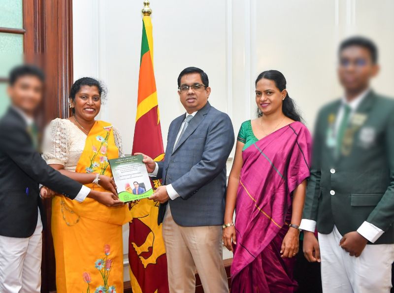 St Servatius’ College students take part in VISION programme at Presidential Secretariat